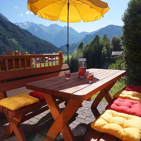Chalet Serene In Koenigsleiten With Swimming Pool Wald im Pinzgau